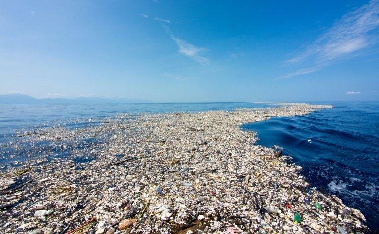 Allarme isole di plastica nel mar Tirreno